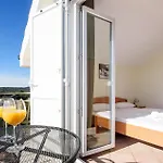 Lovely In With Wifi Apartment