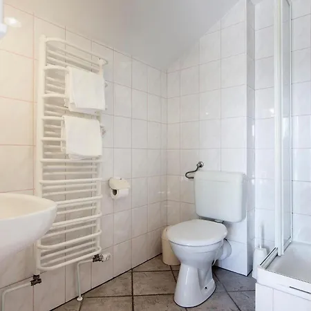 Awesome Apartment In Jezera With Wifi Jezera